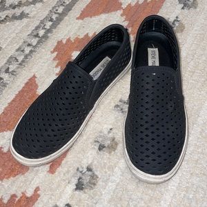 Steve Madden slides